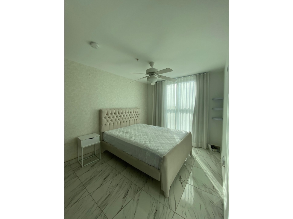 SE ALQUILA APARTAMENTO EN BELLA VISTA