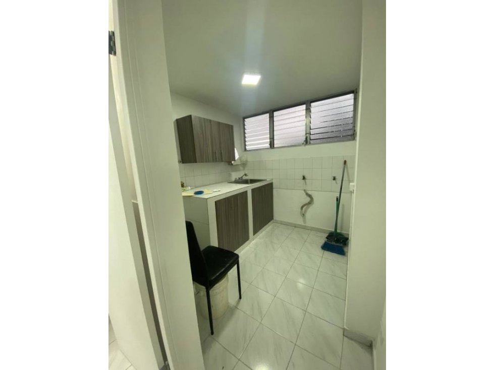 se alquila apartamento en Carrasquilla — foto 3