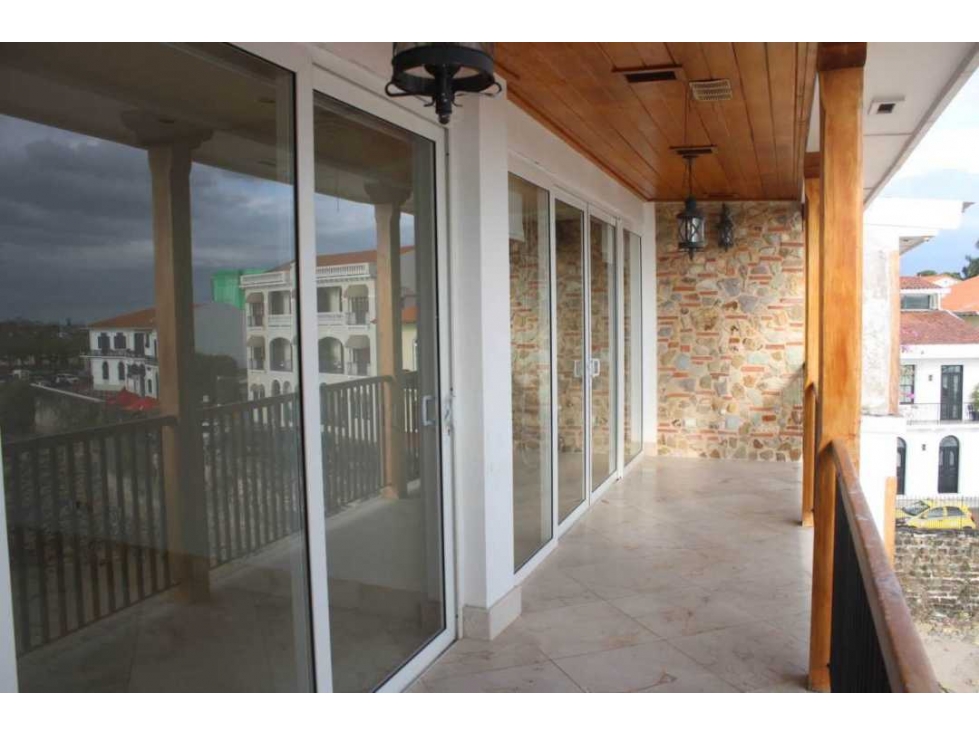SE ALQUILA APARTAMENTO EN CASCO VIEJO - 3