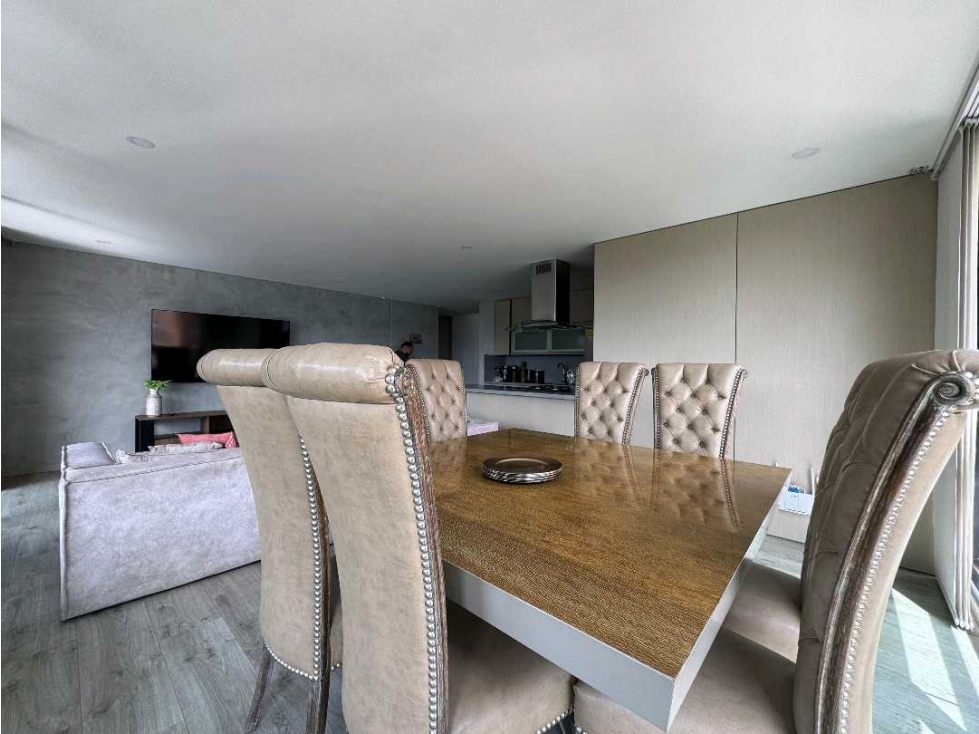 SE ARRIENDA APARTAMENTO EN EL POBLADO — foto 2