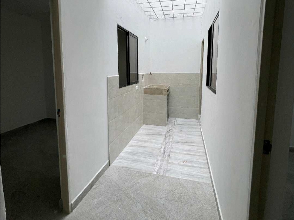 SE ALQUILA APARTAMENTO EN LA AMERICA — foto 2