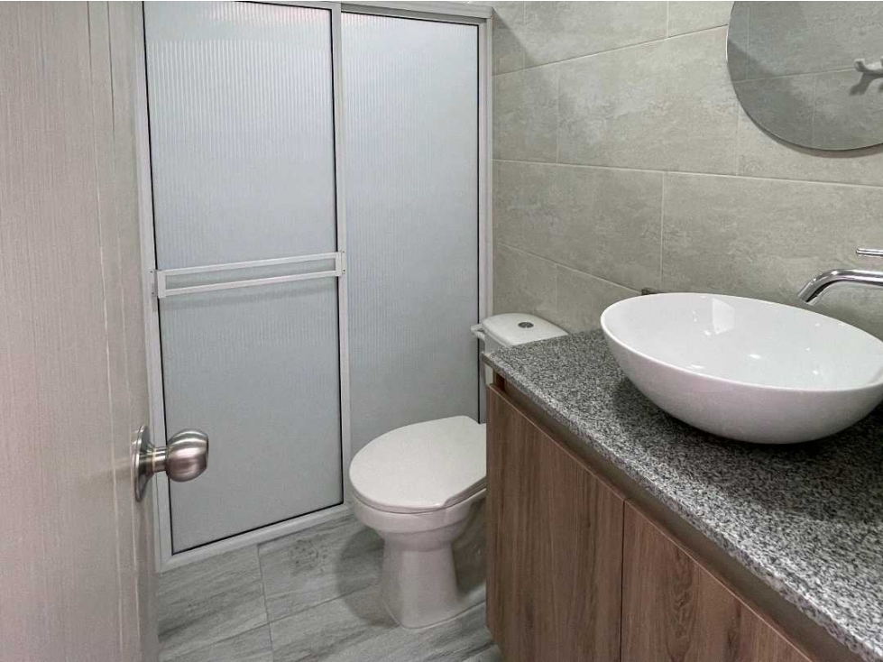 SE ALQUILA APARTAMENTO EN LA AMERICA — foto 4