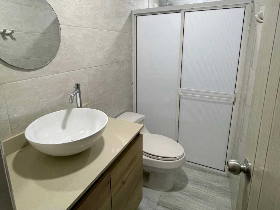 SE ALQUILA APARTAMENTO EN LA AMERICA — foto 5