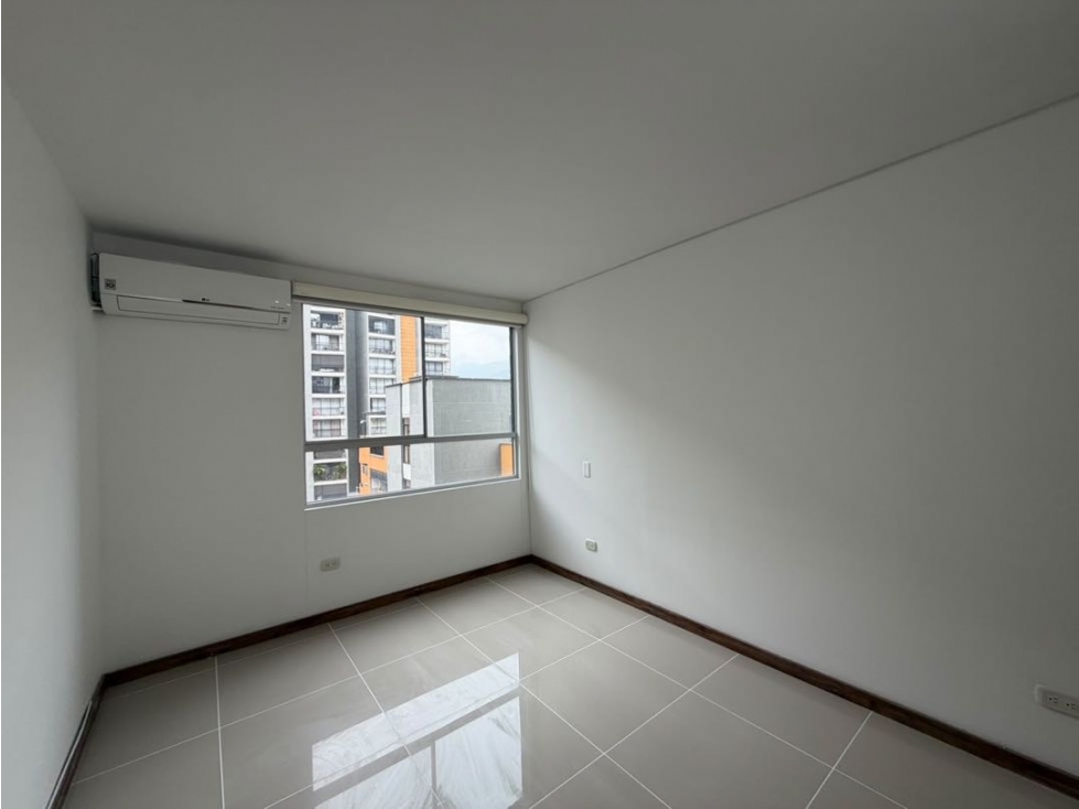 Se alquila apartamento en La Flora — foto 5