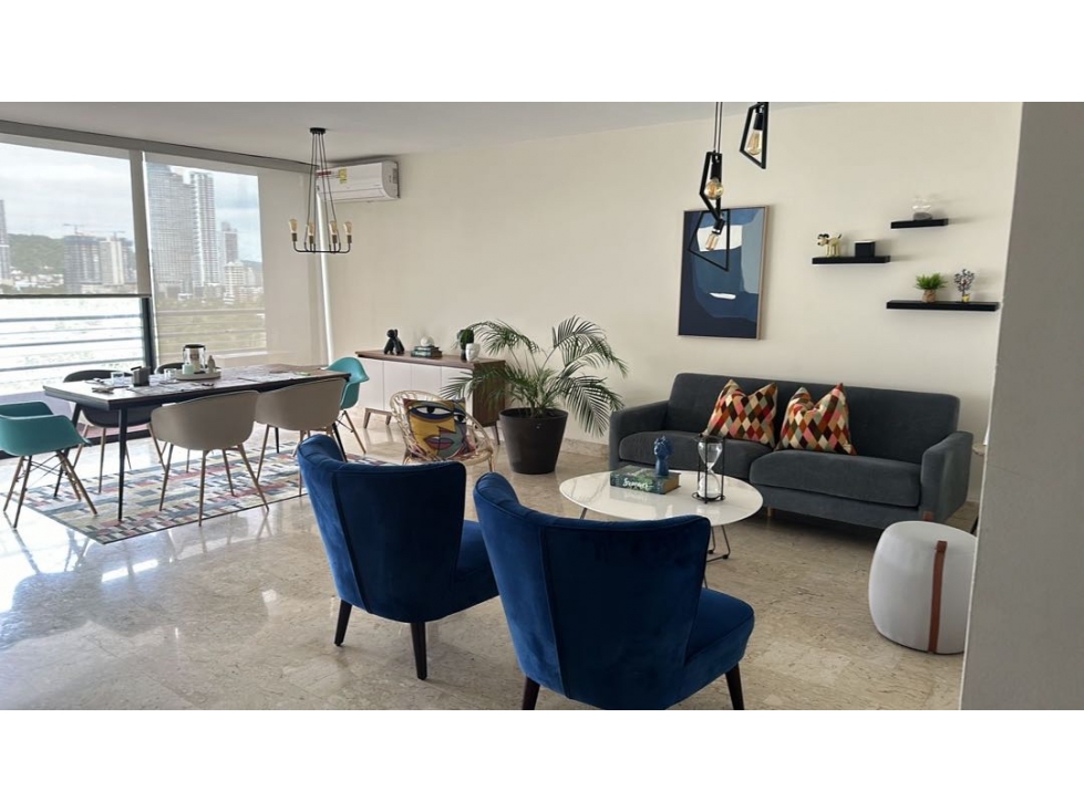 SE ALQUILA APARTAMENTO EN MARBELLA — foto 2