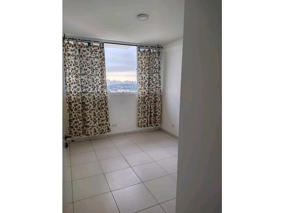 SE ALQUILA APARTAMENTO LINEA BLANCA EN EL CRISOL — foto 3