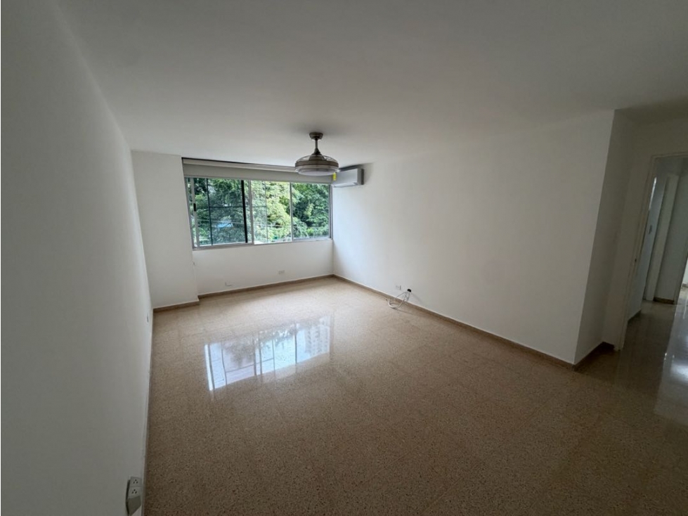 Se alquila apartamento Marbella - Línea blanca — foto 4
