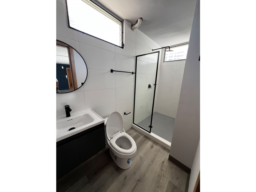 SE ALQUILA APARTAMENTO REMODELADO EN EDIFICIO TEQUENDAMA, OBARRIO — foto 5