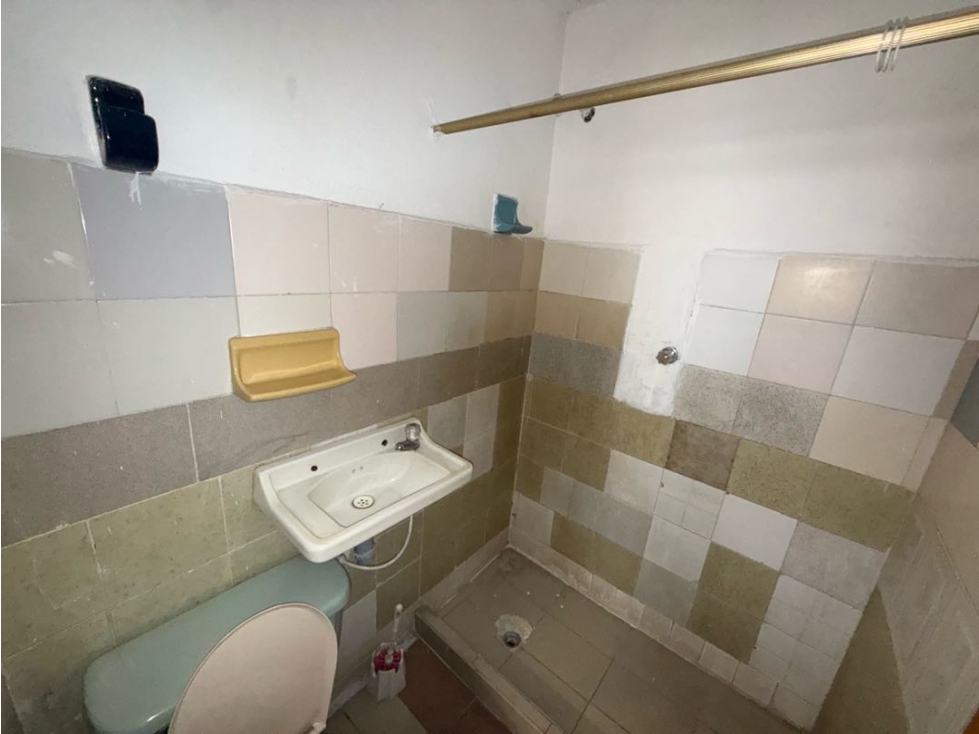 SE ALQUILA APARTAMENTO TERCER PISO DOS HABITACIONES EL JARDIN — foto 6