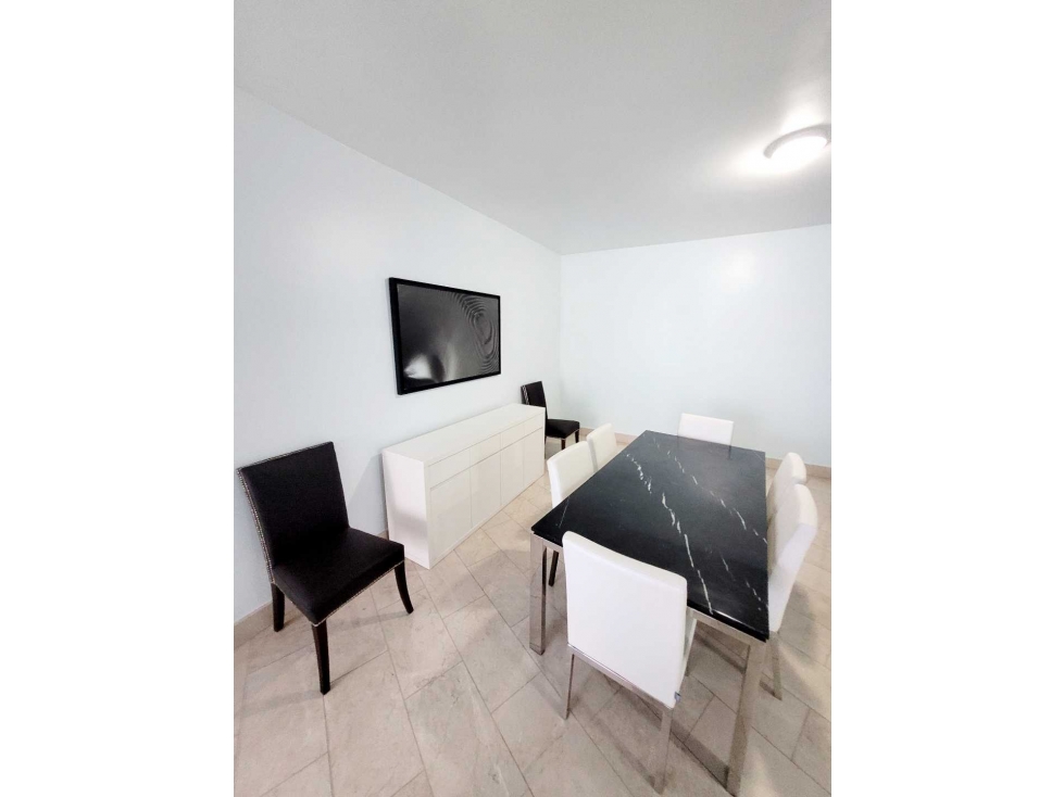 Se Alquila Apto en.Grand Tower modelo H — foto 2