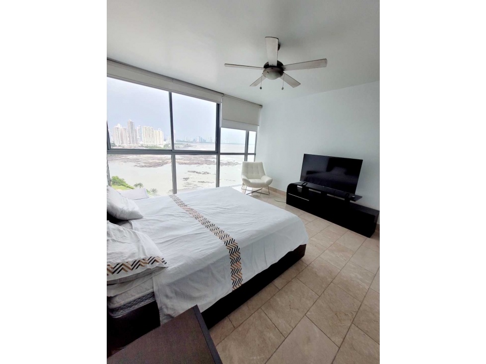 Se Alquila Apto en.Grand Tower modelo H — foto 5
