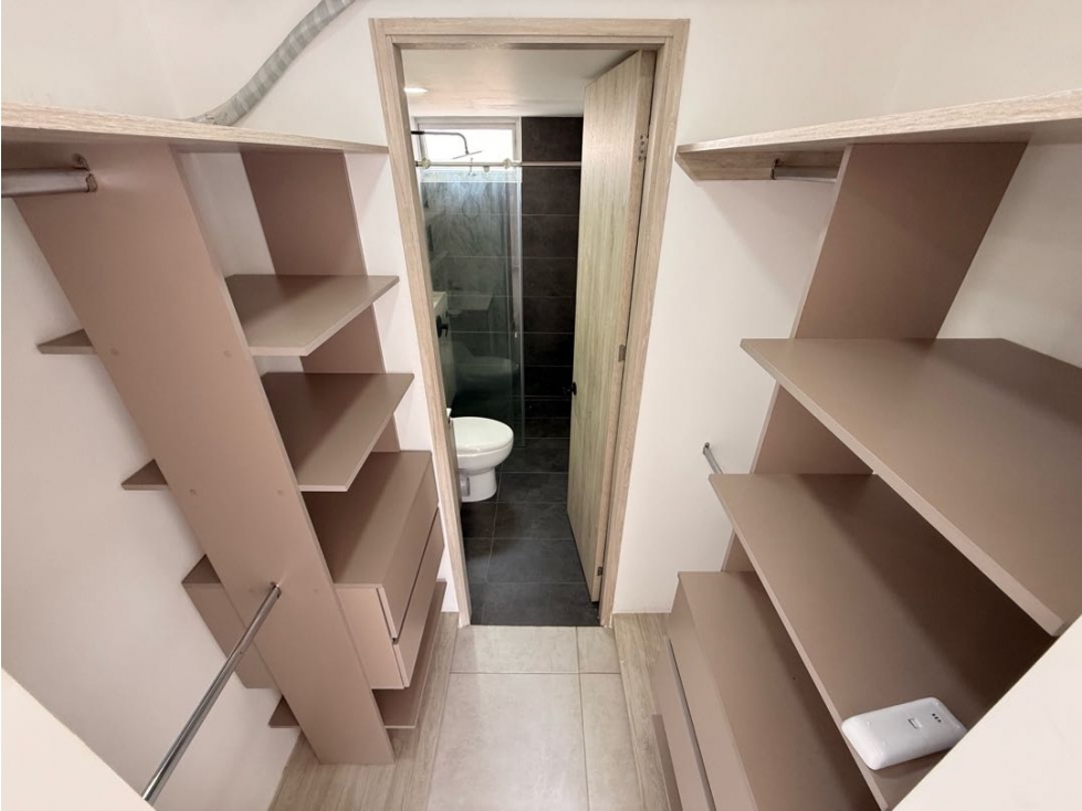 SE ALQUILA APTO REMODELADO EN KACHIPAY QUINTO PISO — foto 5