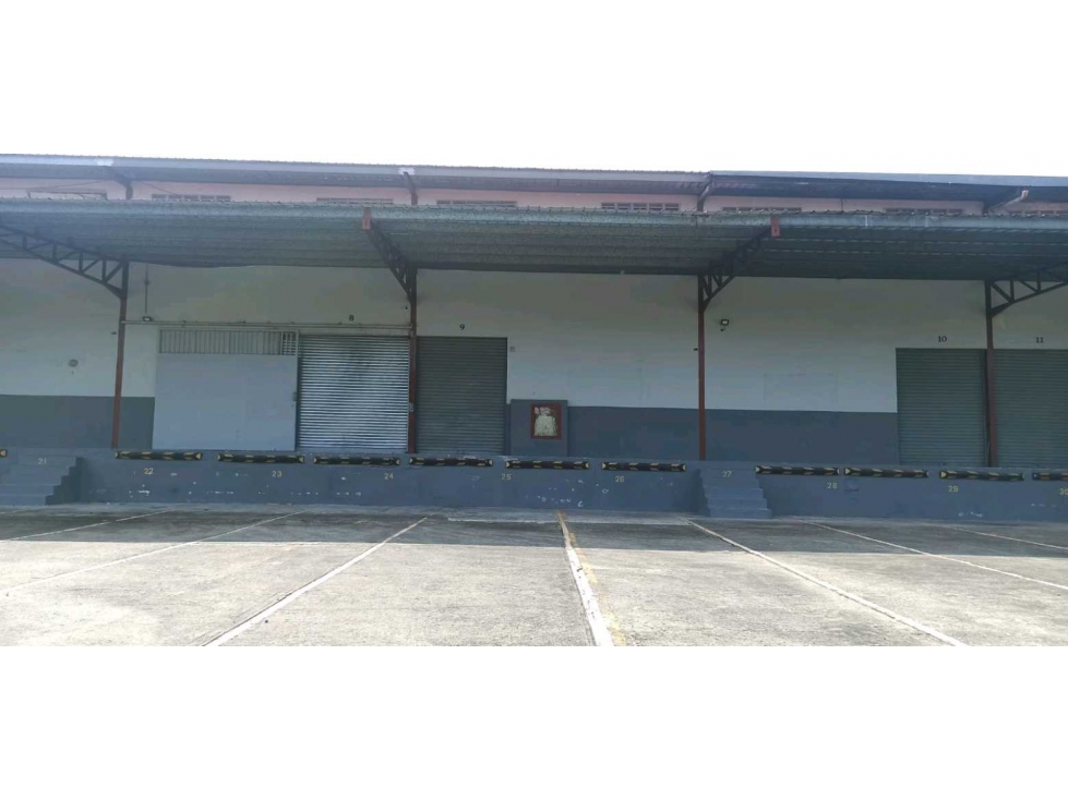 SE ALQUILA BODEGA EN CENTRO LOGISTICO — foto 5