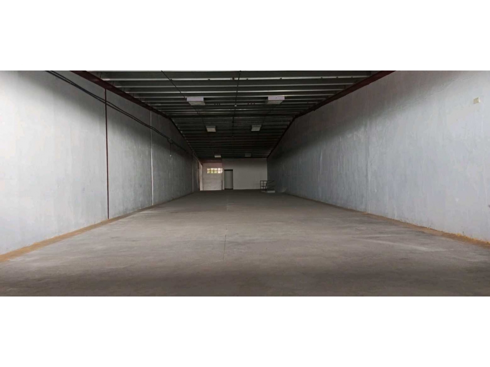 SE ALQUILA BODEGA EN CENTRO LOGISTICO — foto 6