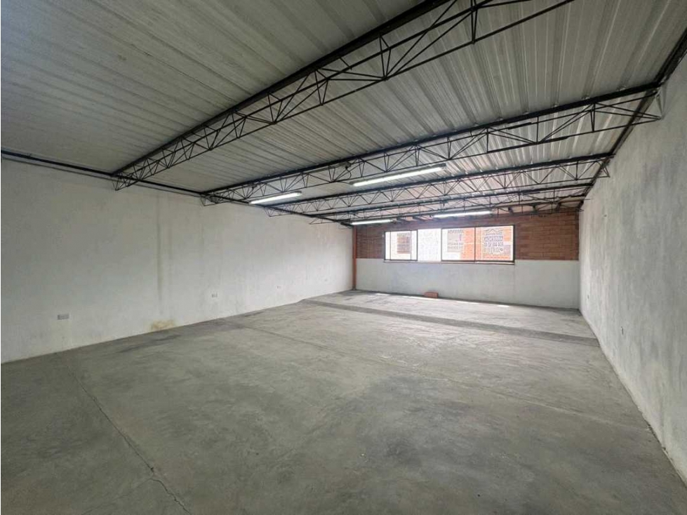 Se alquila bodega en Itagüí sector centro de la moda — foto 3