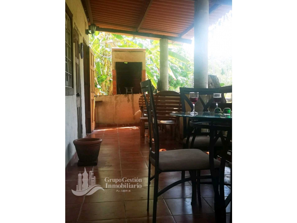 SE ALQUILA CASA San Carlos, Las Uvas 2 Rec,1 Baño, - 2