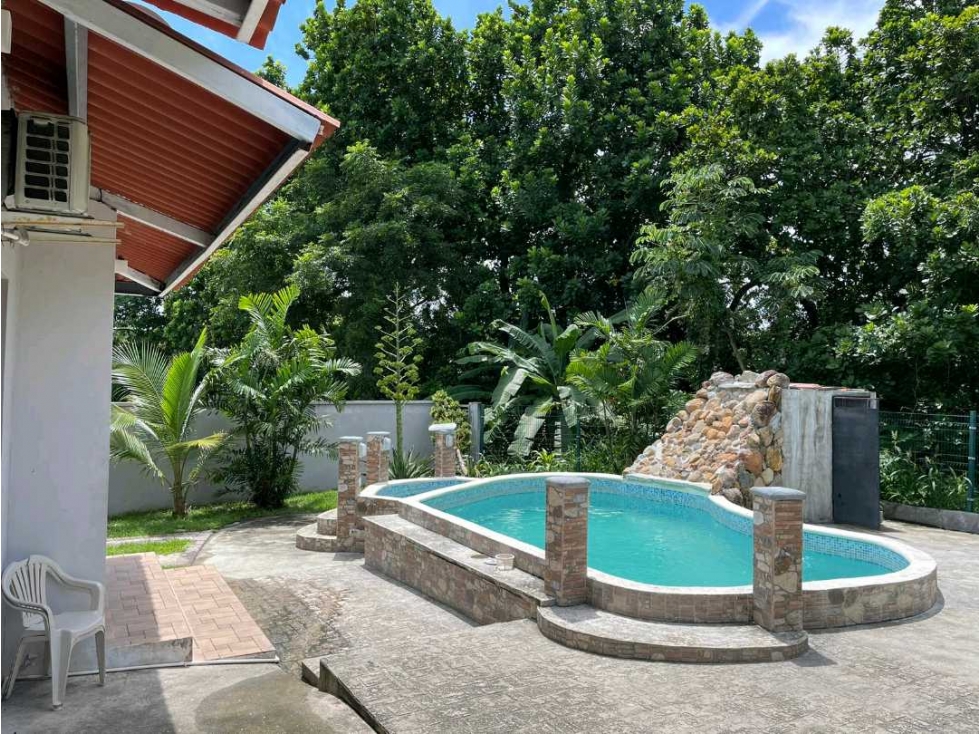 SE ALQUILA CASA AMOBLADA CON 6 HABITACIONES Y PISCINA EN SAN CARLOS - 4