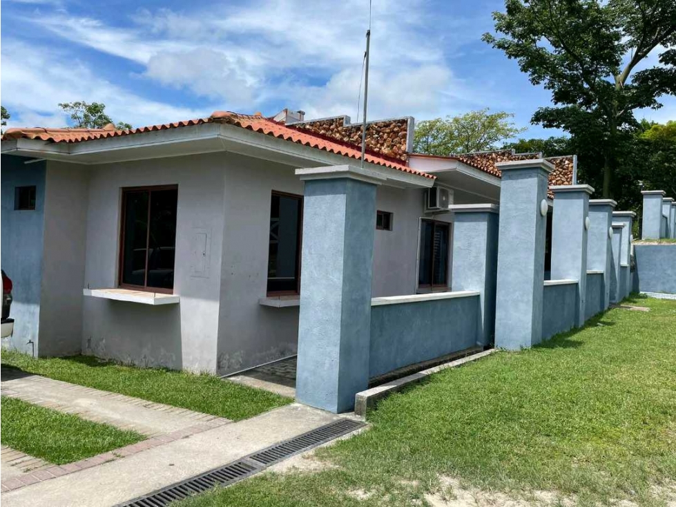 SE ALQUILA CASA AMOBLADA CON 6 HABITACIONES Y PISCINA EN SAN CARLOS - 6