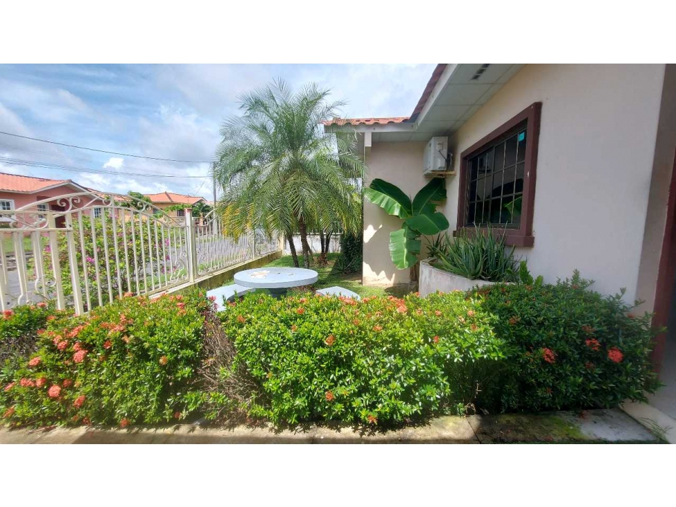 SE ALQUILA CASA AMOBLADA PASEO DEL RÍO PENONOMÉ - 4