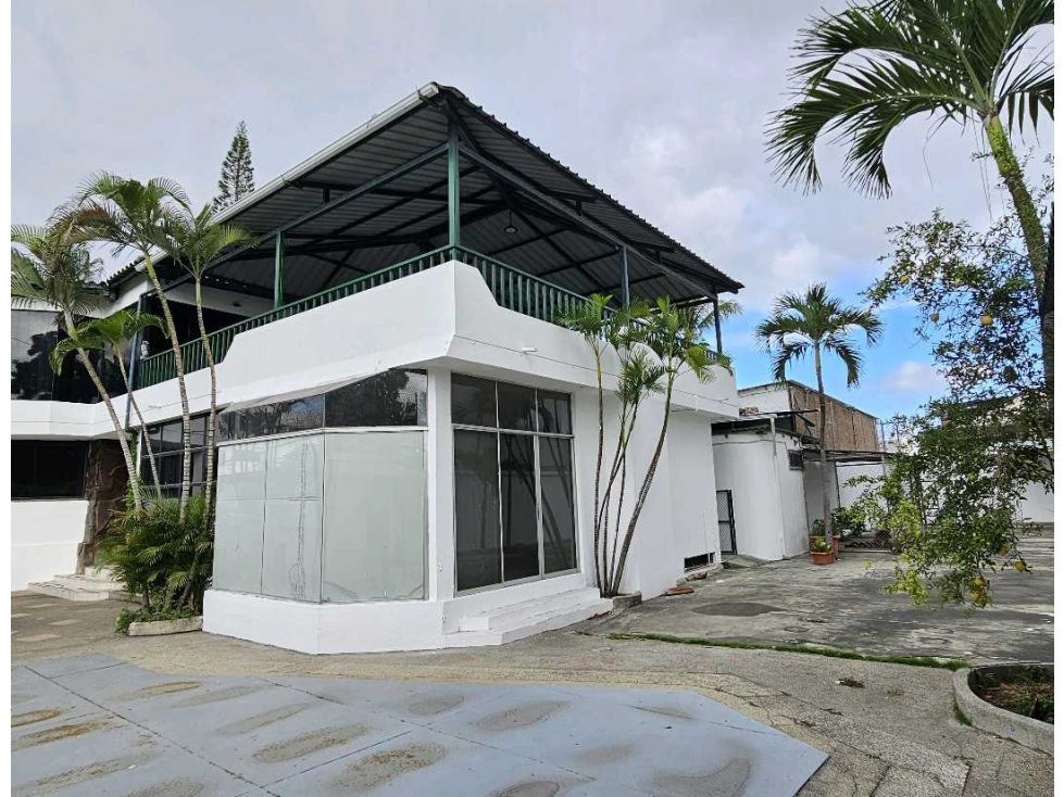 Alquilo en barrio cordova, casa amplia independiente con piscina — foto 5