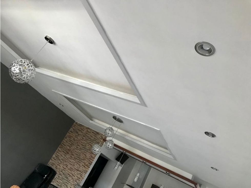 SE VENDE CASA EN CAMINO REAL $160,000 AM - 4