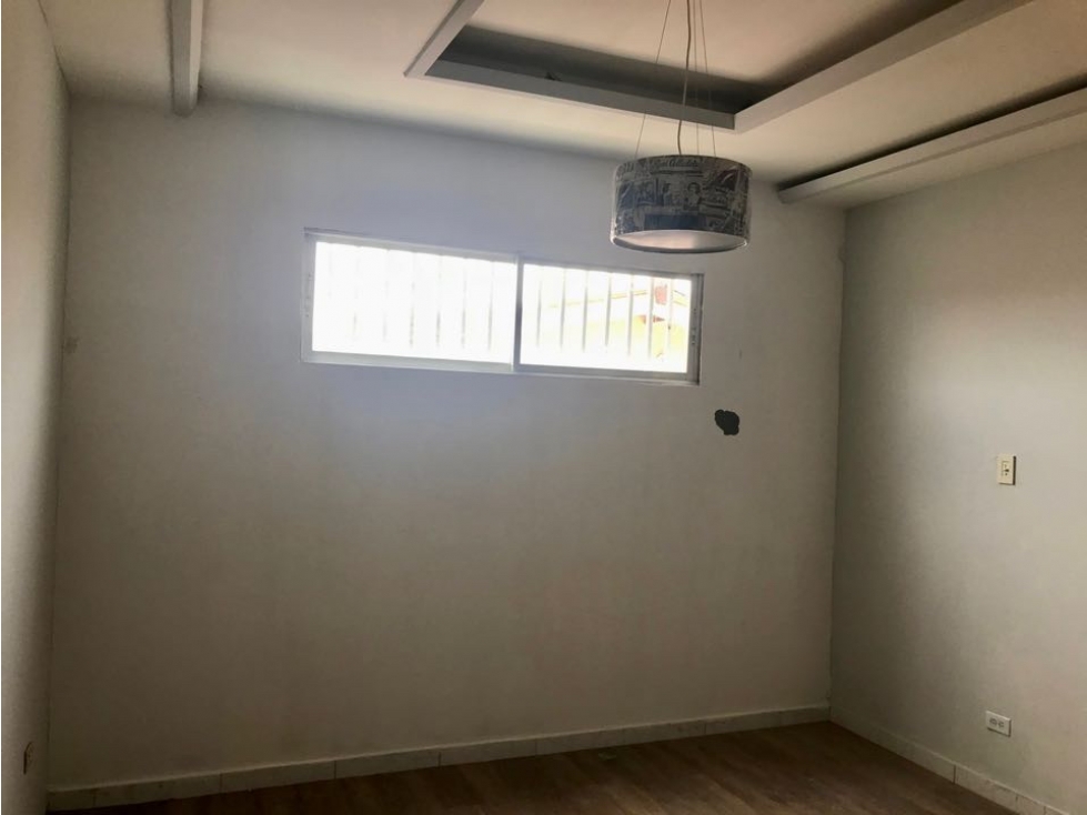 SE VENDE CASA EN CAMINO REAL $160,000 AM - 5
