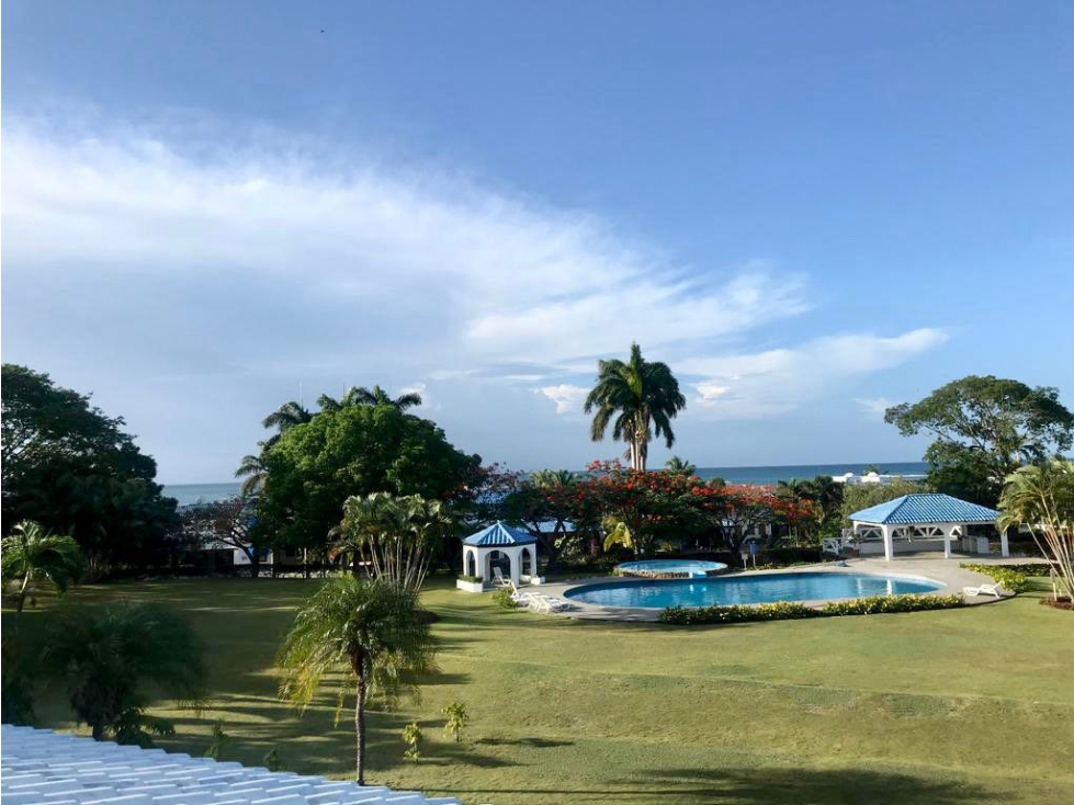 SE ALQUILA CASA GRANDE EN PLAYA BLANCA $1700 O SE VENDE $480,000 - 6