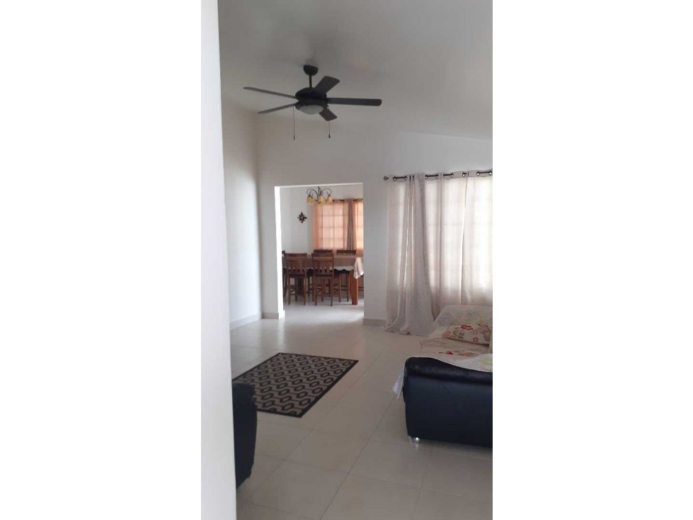 SE VENDE CASA VERSALLES DEL OESTE/ con remodelaciones — foto 3