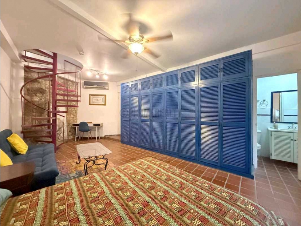 SE ALQUILA CONFORTABLE Y HERMOSO APARTAMENTO EN CASO ANTIGUO VV