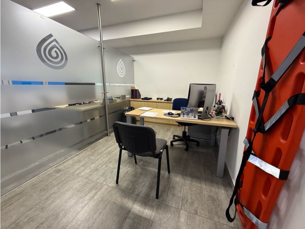 SE ALQUILA O VENDE EDIFICIO CON OFICINAS EN COLSEGUROS CVMM — foto 6