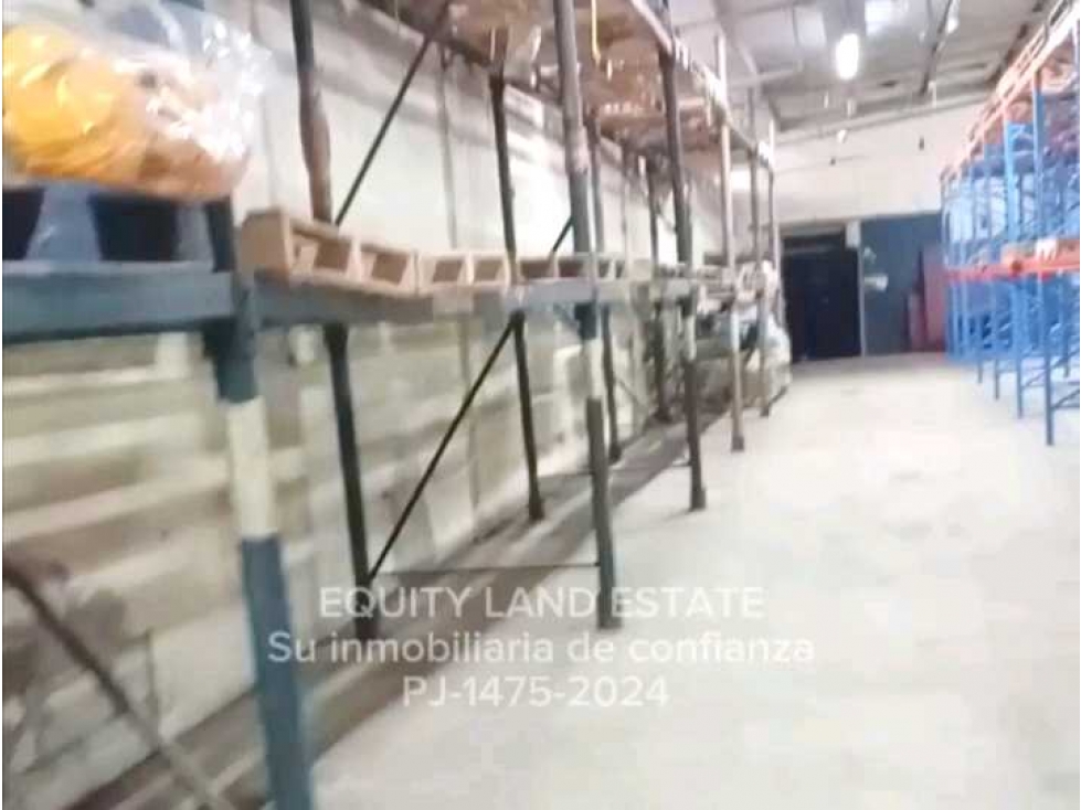 SE ALQUILA EDIFICIO TIPO GALERA — foto 6