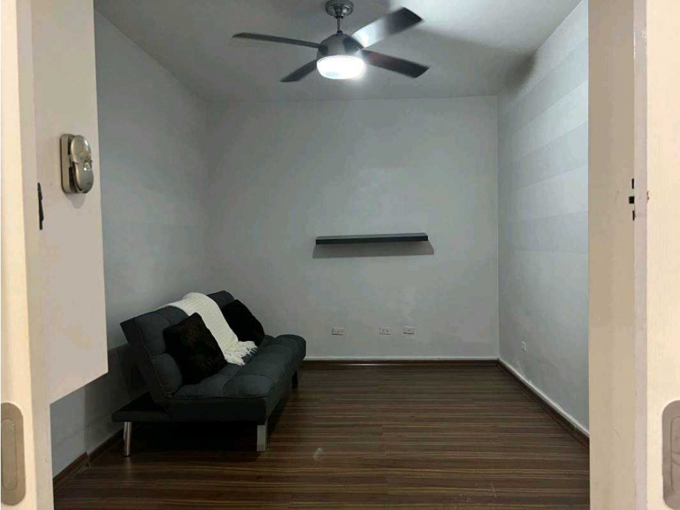 Se Alquila Apartamento con Vista al Mar en Av. Balboa — foto 5