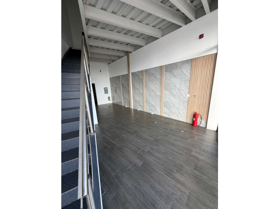 SE ALQUILA EXCELENTE LOCAL COMERCIAL