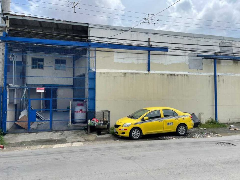 Se alquila galera de 300 mts en Río abajo con buena altura $2000 — foto 6