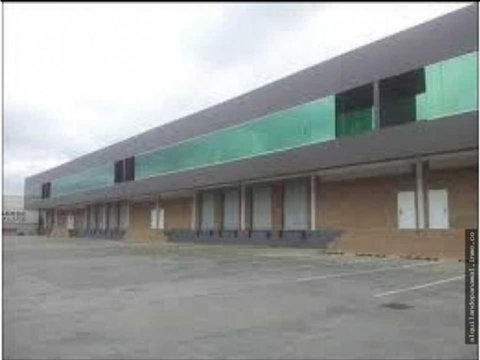 Se alquila Galera de 481 mts en Millla 8 $3362 - 2
