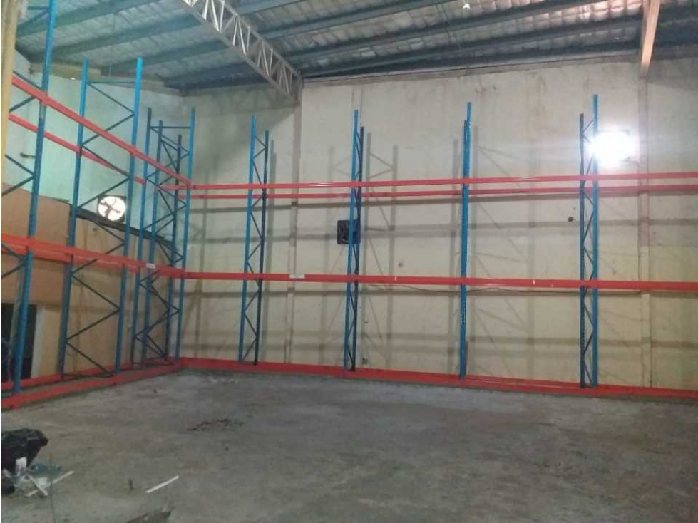 Se alquila galera de 458 mts en Pedregal Via Tocumen $3300 - 1