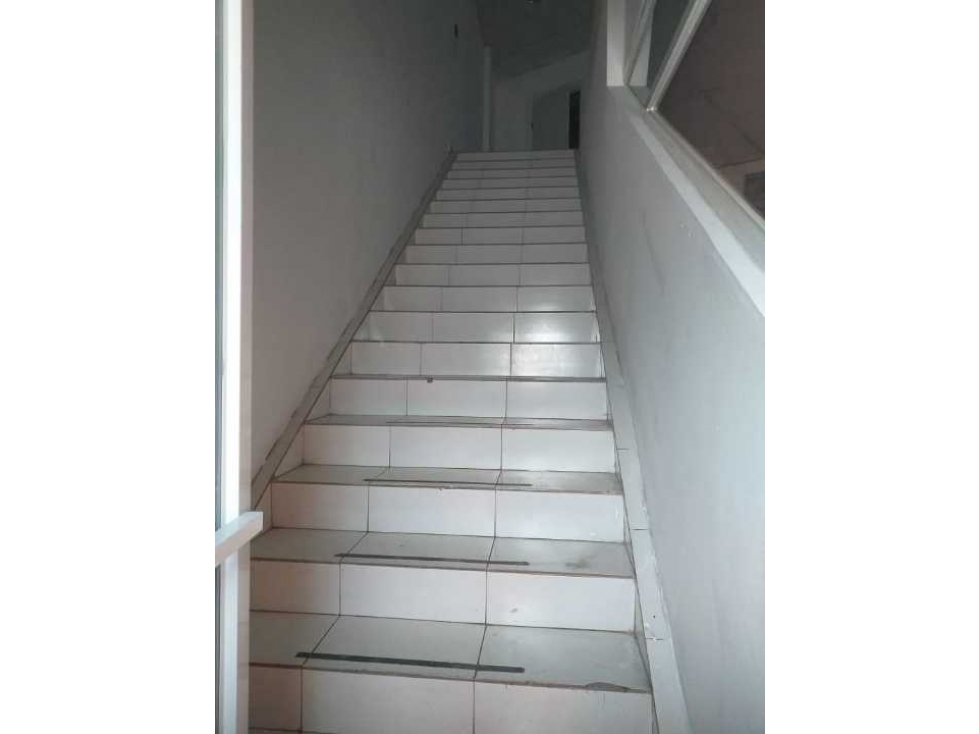 Se alquila galera de 458 mts en Pedregal Via Tocumen $3300 - 6