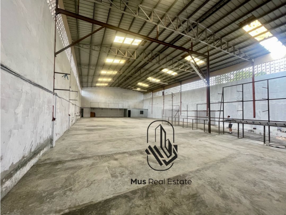 Alquiler de galera industrial en Pueblo nuevo - RT - 6