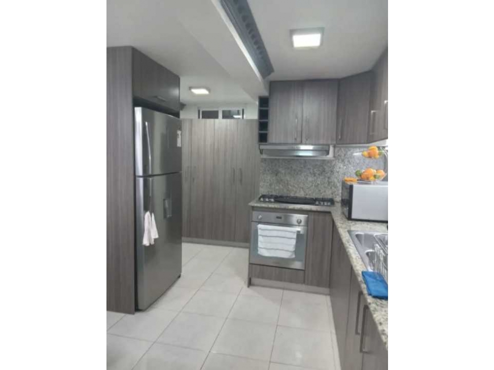 Se Alquila Hermosa Casa Amoblada en Altos de Panamá — foto 2