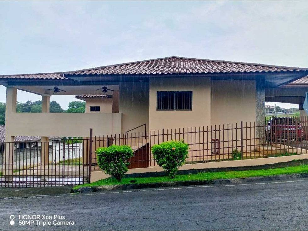 Se alquila hermosa y amplia casa en San Carlitos, David. Sin muebles — foto 4