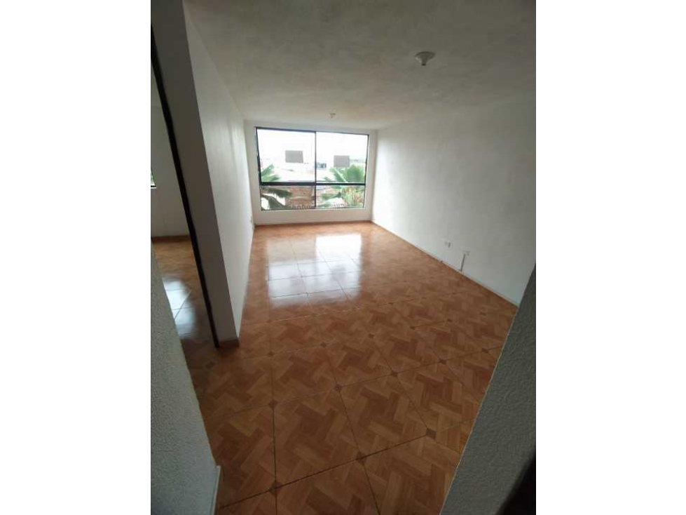 EN ALQUILER APARTAMENTO QUINTO PISO PLAZA ARBOLEDA PALMIRA VALLE — foto 2
