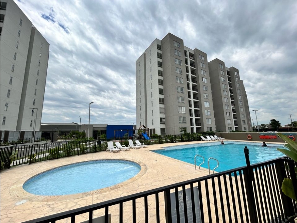 Se vende hermoso apartamento Unidad Ciruelo, ciudad country — foto 2