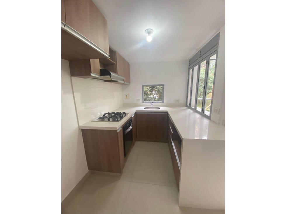 SE ALQUILA HERMOSO APTO EN ENVIGADO, LOMA DE LAS BRUJAS — foto 3