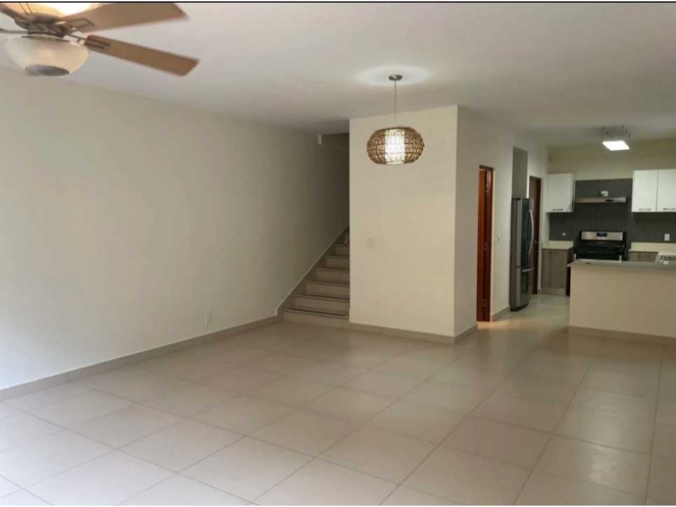 Se Alquila Linda casa en Panamá Pacifico — foto 3
