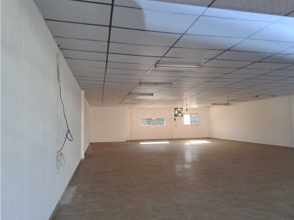 SE ALQUILA LOCAL 90 METROS DAVID - 1