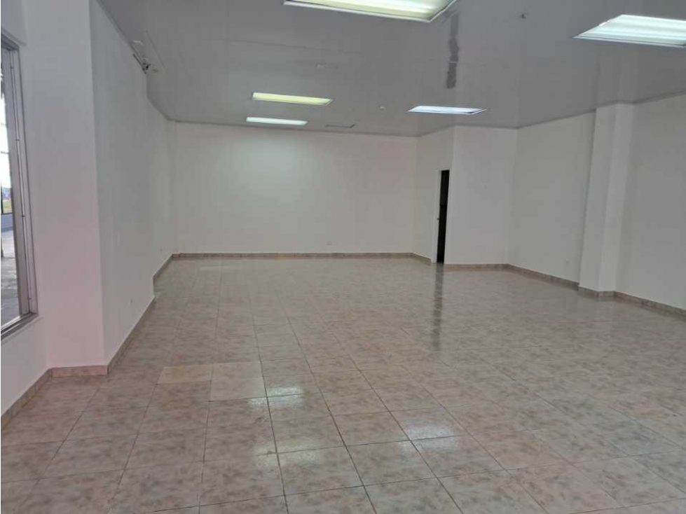 SE ALQUILA LOCAL 90 METROS DAVID - 3