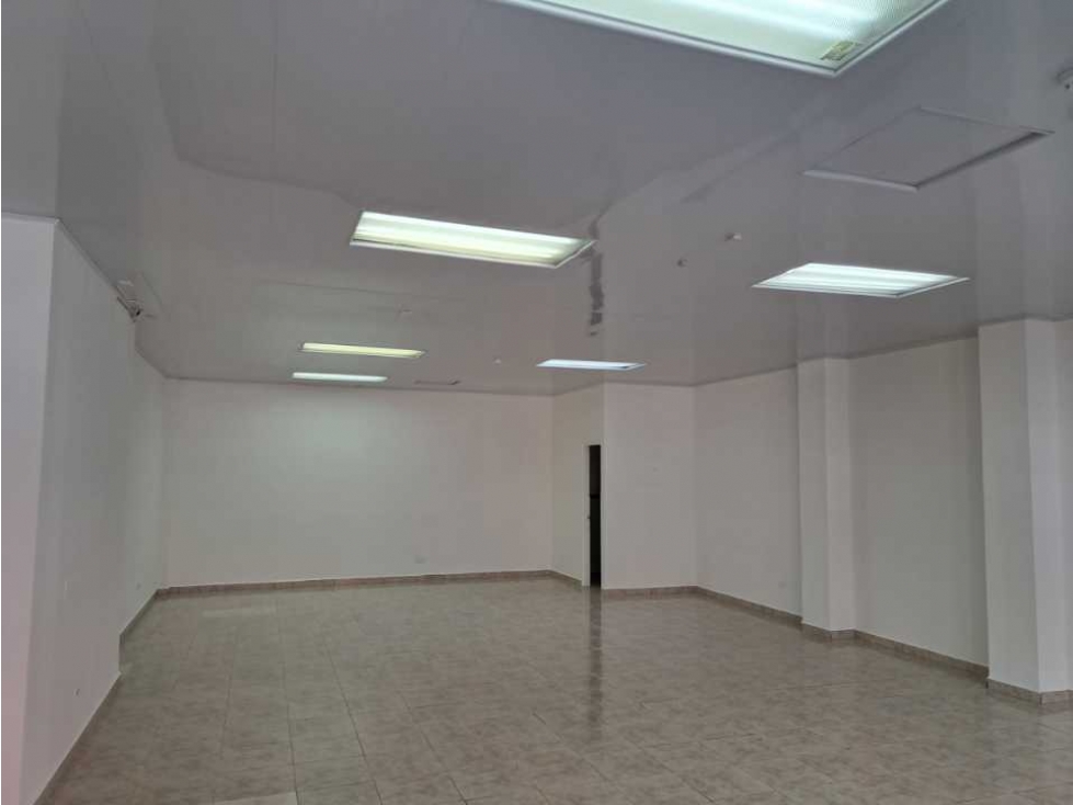 SE ALQUILA LOCAL 90 METROS DAVID - 4