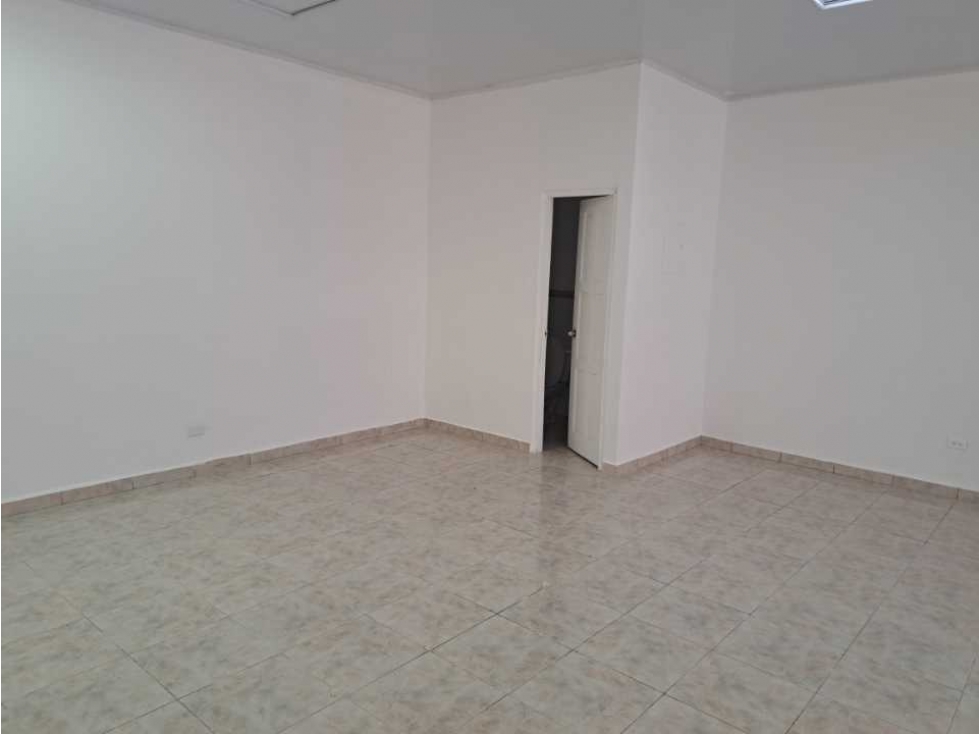 SE ALQUILA LOCAL 90 METROS DAVID - 6