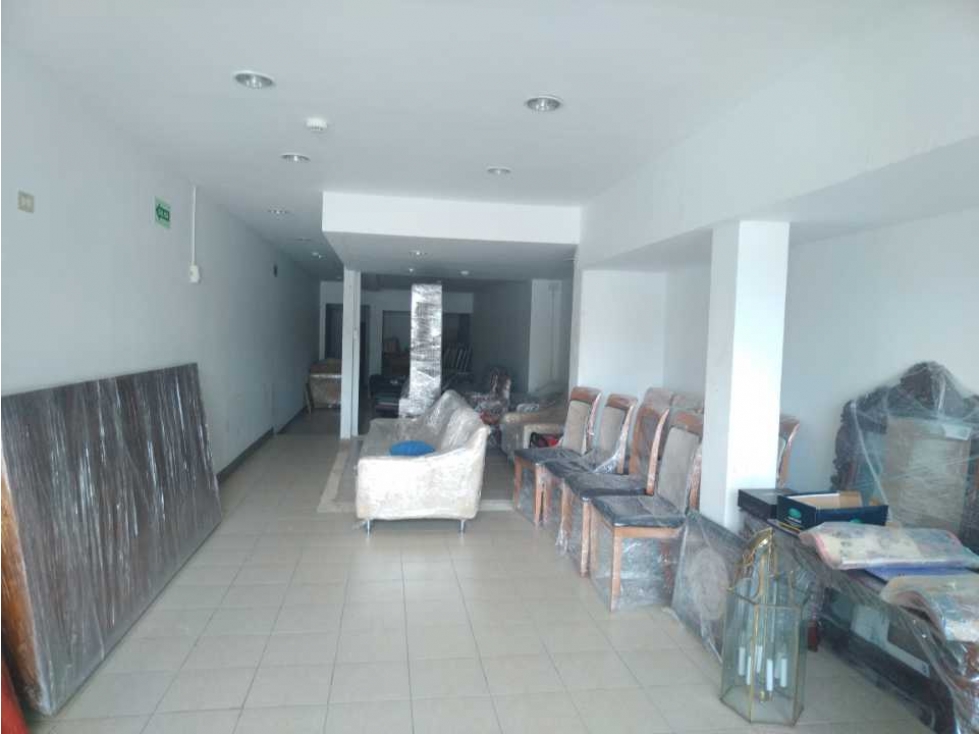 Se Alquila Local Comercial con alto flujo en El Carmen - 1