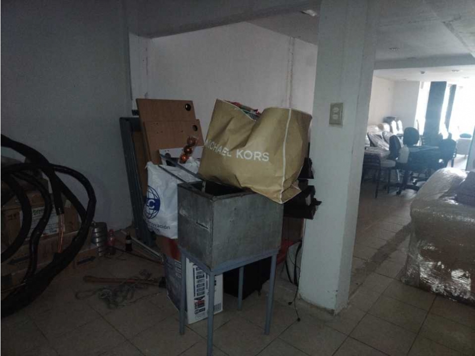 Se Alquila Local Comercial con alto flujo en El Carmen - 6